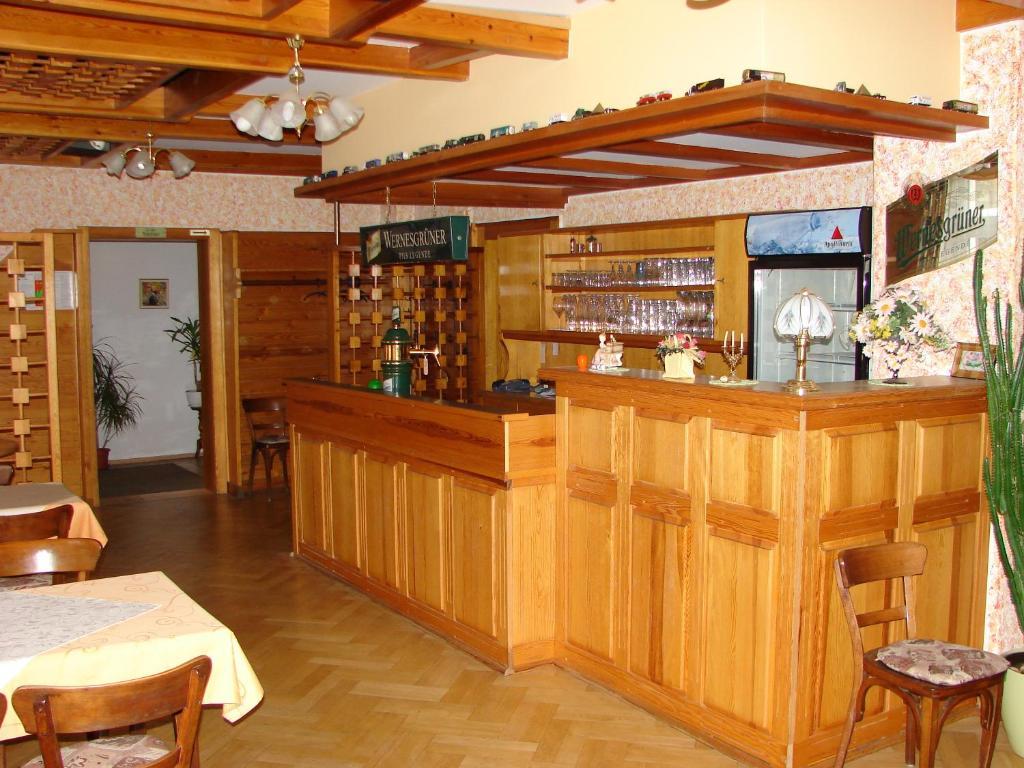 Hotel-Restaurant-Adler Reichenbach im Vogtland Exterior photo